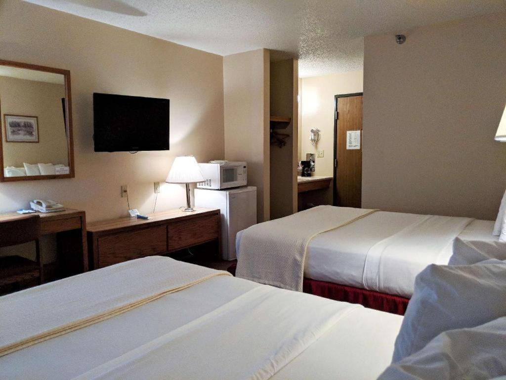 Americas Best Value Inn Torrington Ngoại thất bức ảnh