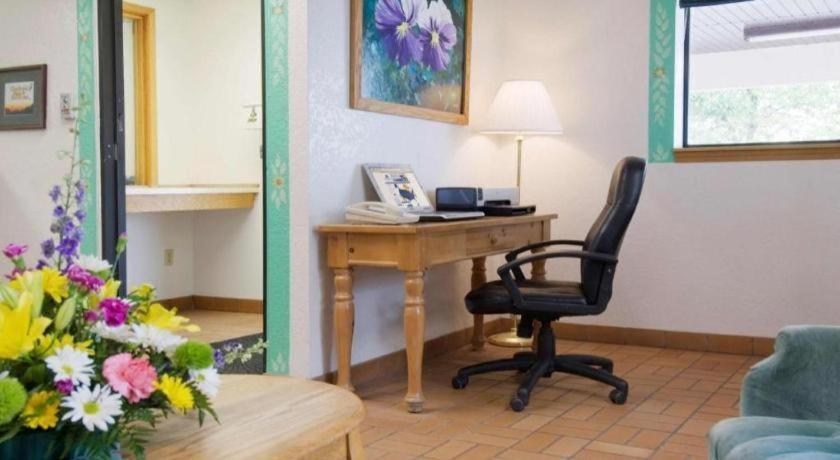 Americas Best Value Inn Torrington Ngoại thất bức ảnh