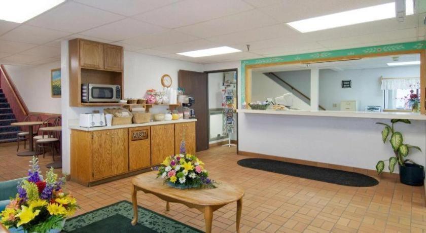Americas Best Value Inn Torrington Ngoại thất bức ảnh